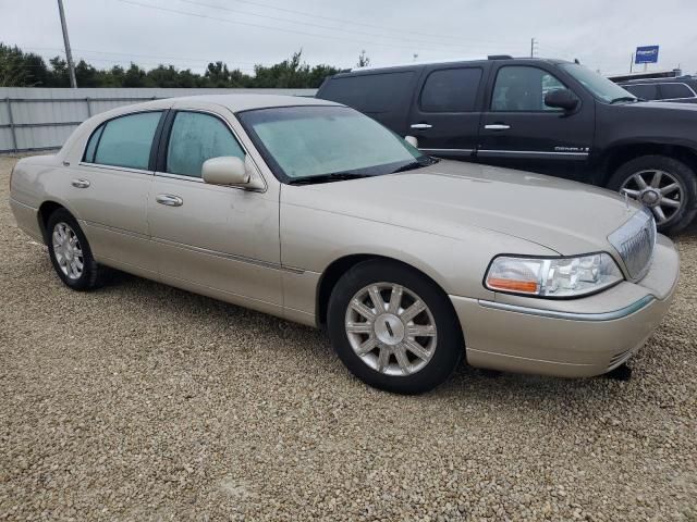 2010 Lincoln Town Car Signature Limited