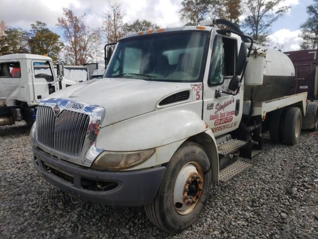 2002 International 4000 4400