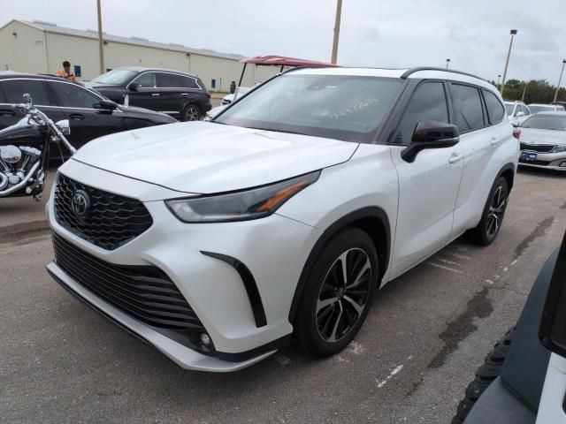 2022 Toyota Highlander XSE