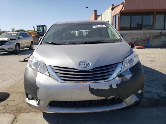 2017 Toyota Sienna XLE