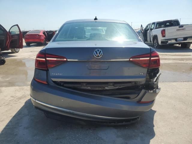 2017 Volkswagen Passat R-Line