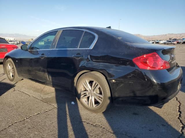 2015 Infiniti Q40