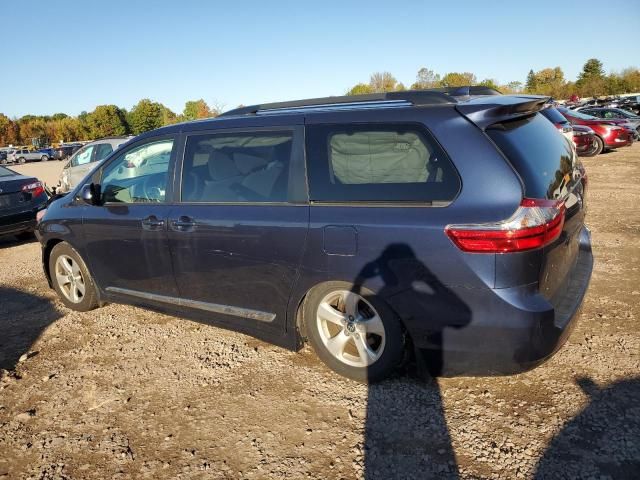 2020 Toyota Sienna LE