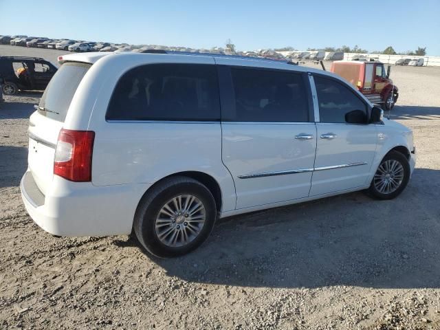 2014 Chrysler Town & Country Touring L