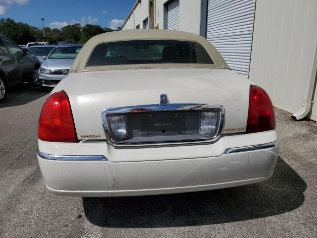 2007 Lincoln Town Car Designer