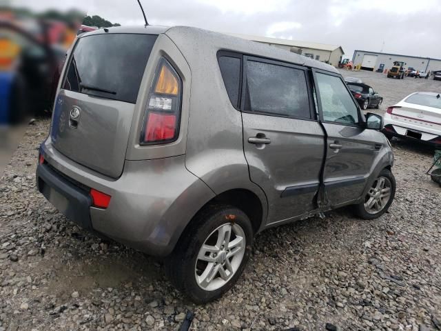 2011 KIA Soul +