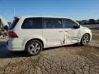 2010 Volkswagen Routan SE