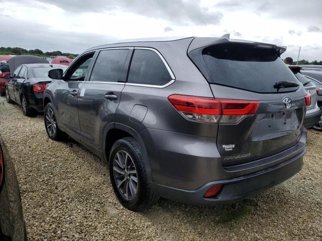 2019 Toyota Highlander SE