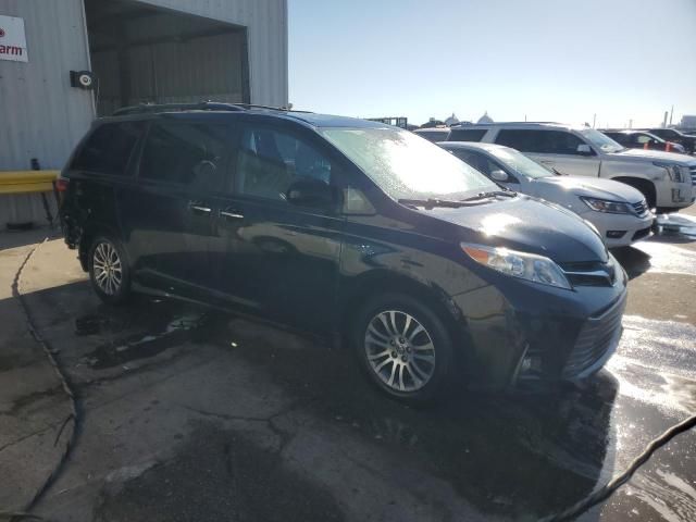 2018 Toyota Sienna XLE