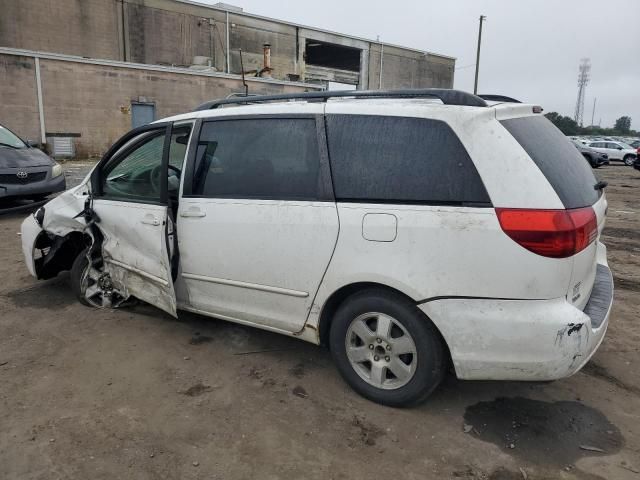 2004 Toyota Sienna CE