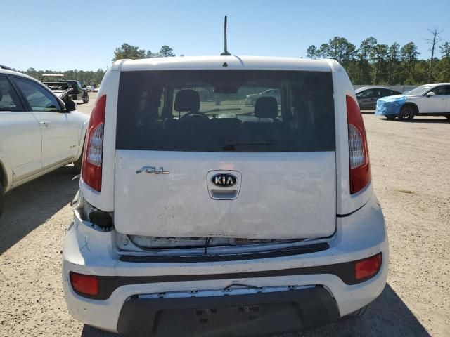 2013 KIA Soul +