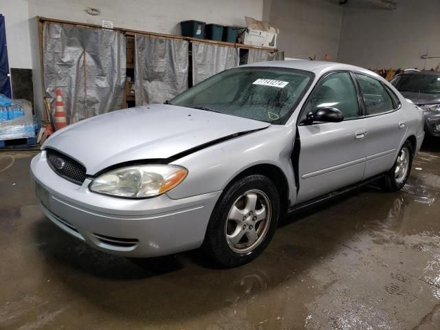 2005 Ford Taurus SE