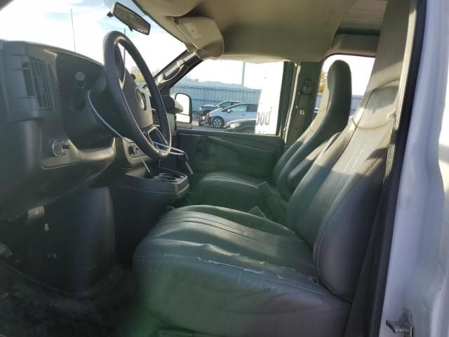 2015 Chevrolet Express G2500