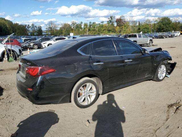 2015 Infiniti Q70 3.7