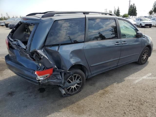 2007 Toyota Sienna CE