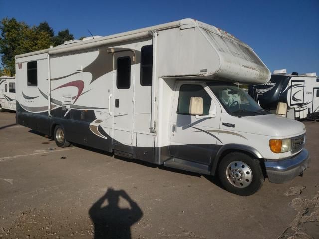 2005 Ford Econoline E450 Super Duty Cutaway Van