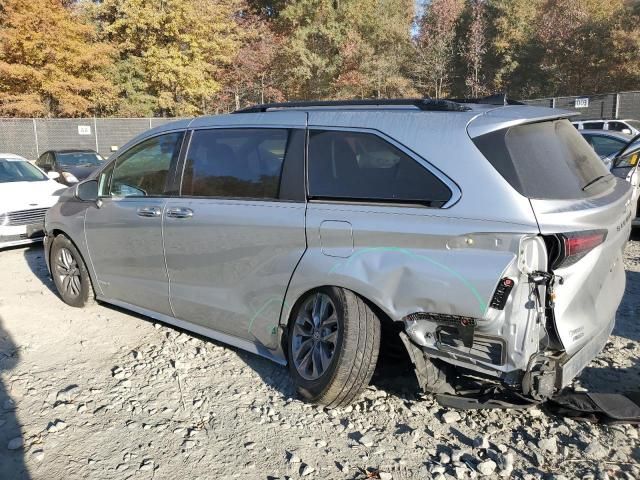 2021 Toyota Sienna XLE