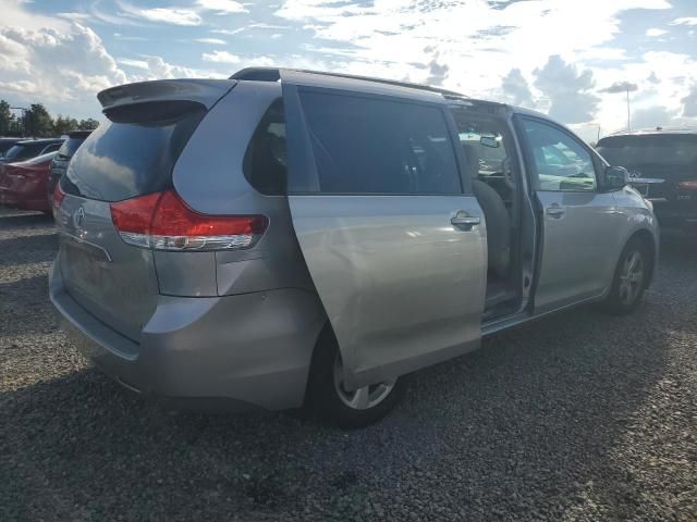 2014 Toyota Sienna LE