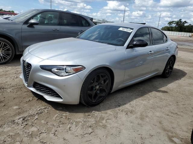 2021 Alfa Romeo Giulia Sport