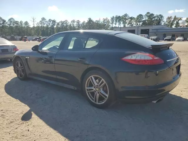 2012 Porsche Panamera 2