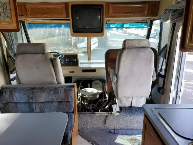 1997 Winnebago 1997 Chevrolet P30