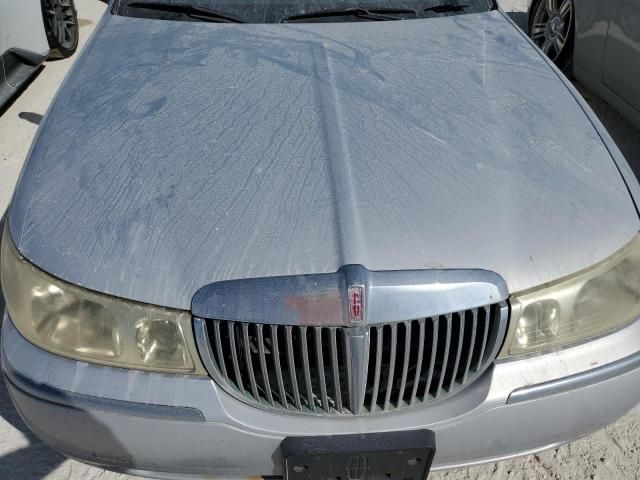 2001 Lincoln Town Car Signature