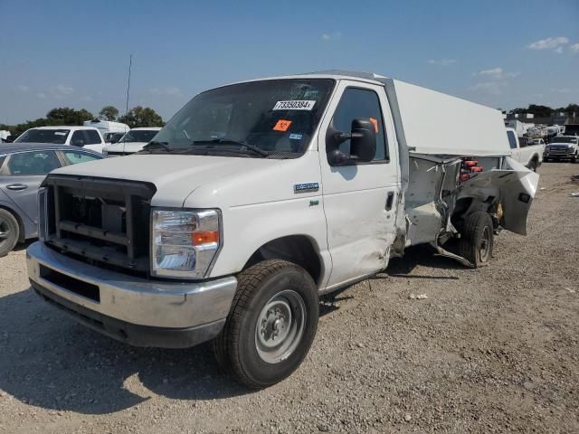 2019 Ford Econoline E350 Super Duty Cutaway Van