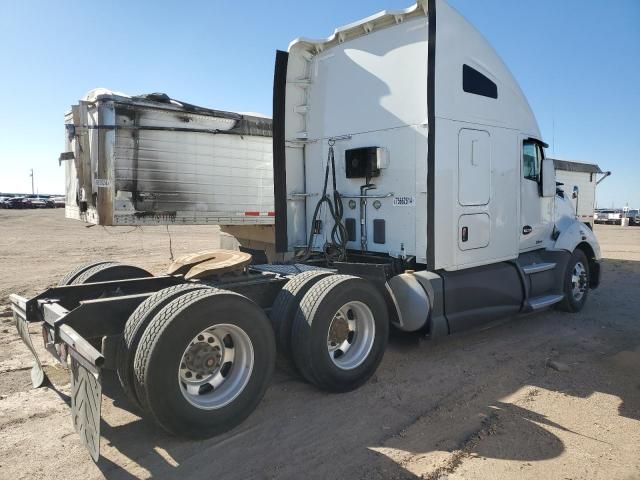 2015 Kenworth Construction T680