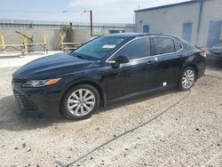 Carros salvage para piezas a la venta en subasta: 2020 Toyota Camry LE