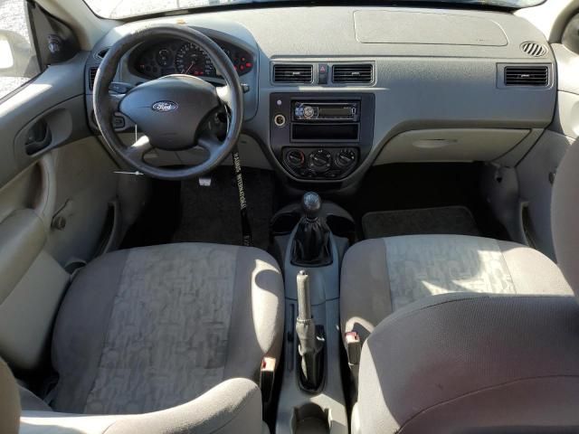 2005 Ford Focus ZX4