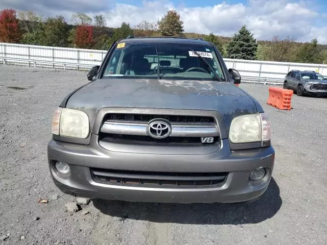 2005 Toyota Sequoia SR5