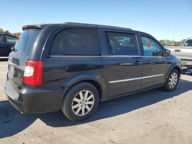 2016 Chrysler Town & Country Touring