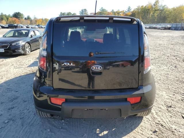 2010 KIA Soul +