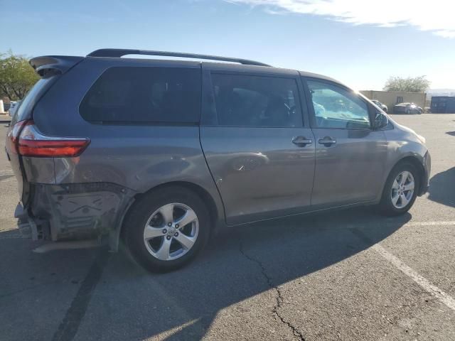 2015 Toyota Sienna LE