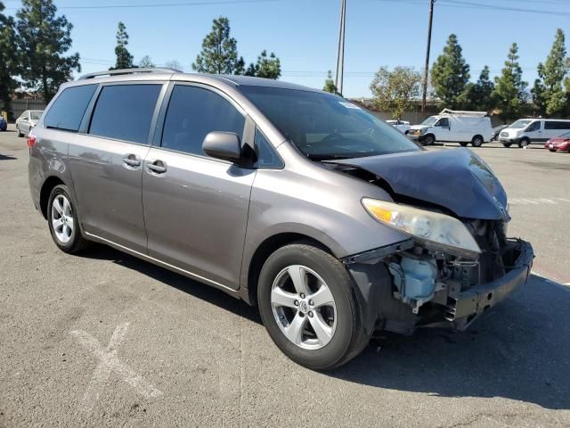 2015 Toyota Sienna LE