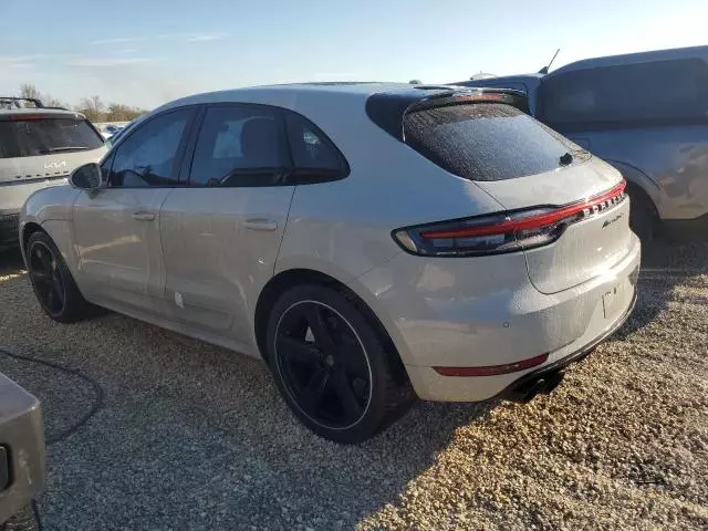 2020 Porsche Macan Turbo