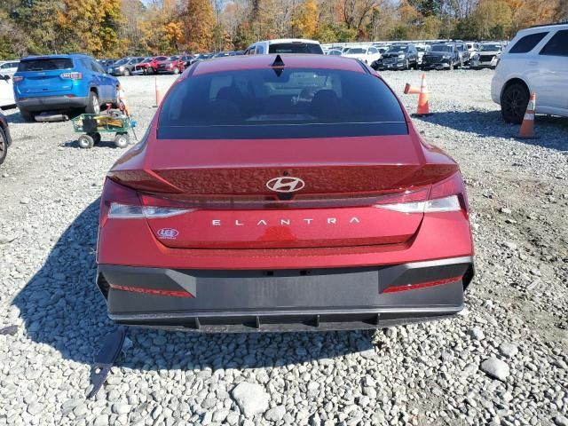 2024 Hyundai Elantra SE