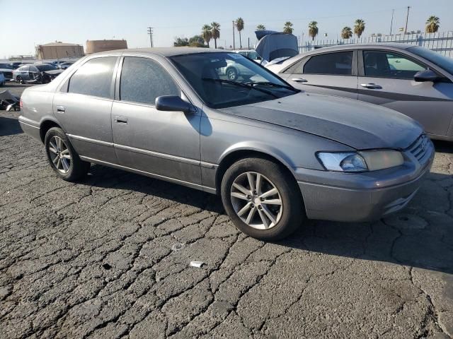 1999 Toyota Camry LE