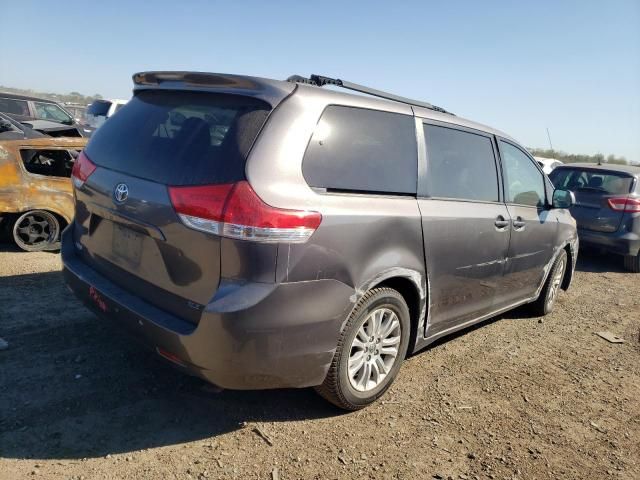 2014 Toyota Sienna XLE