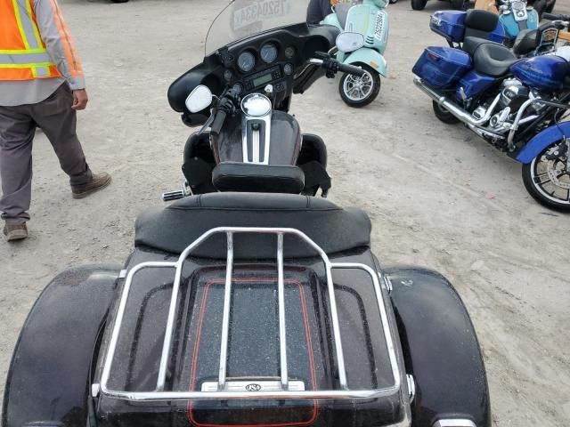 2011 Harley-Davidson Flhtcutg