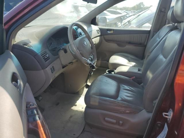 2004 Toyota Sienna XLE