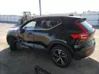 2024 Volvo XC40 Core