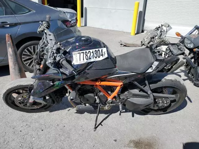 2024 KTM 1290 Super Duke R