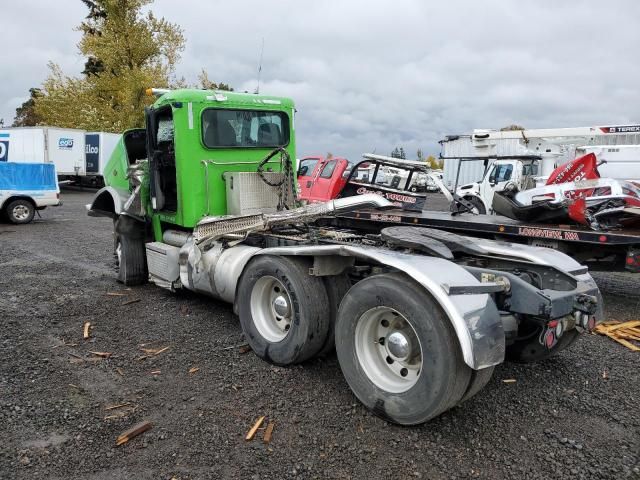 2017 Peterbilt 389