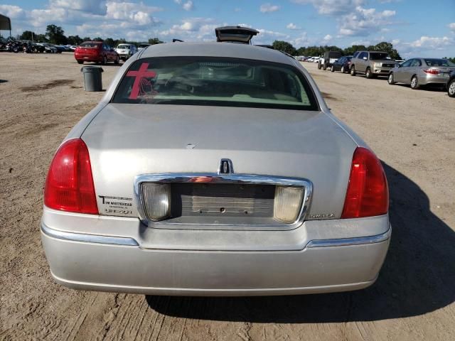 2009 Lincoln Town Car Signature Limited