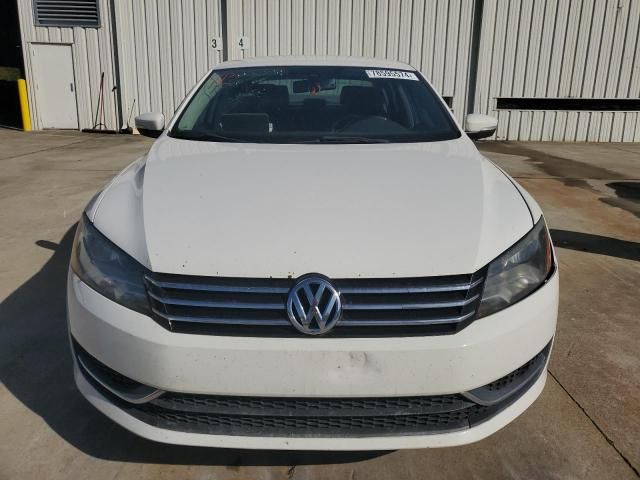 2013 Volkswagen Passat SE