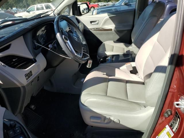 2018 Toyota Sienna XLE