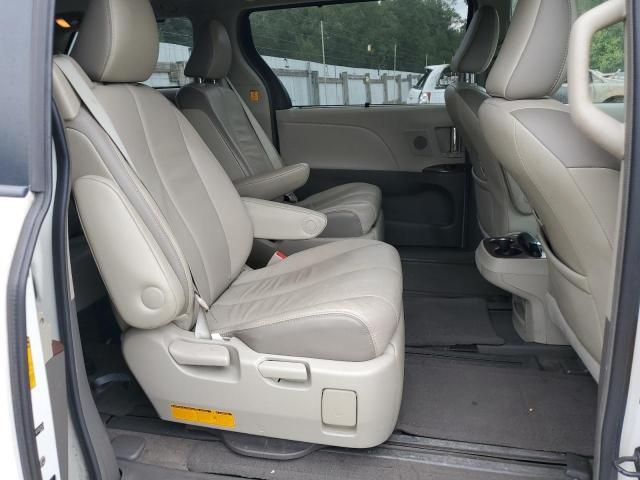 2013 Toyota Sienna XLE