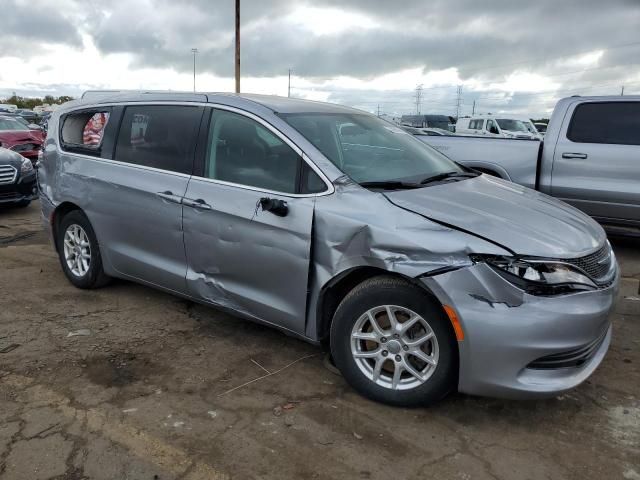 2020 Chrysler Voyager LX