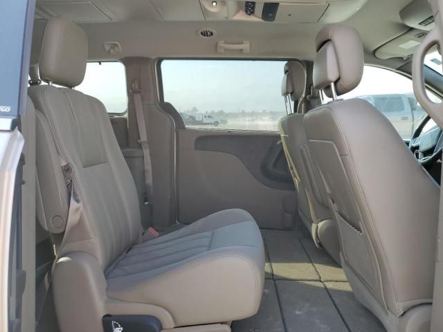 2013 Chrysler Town & Country Touring L